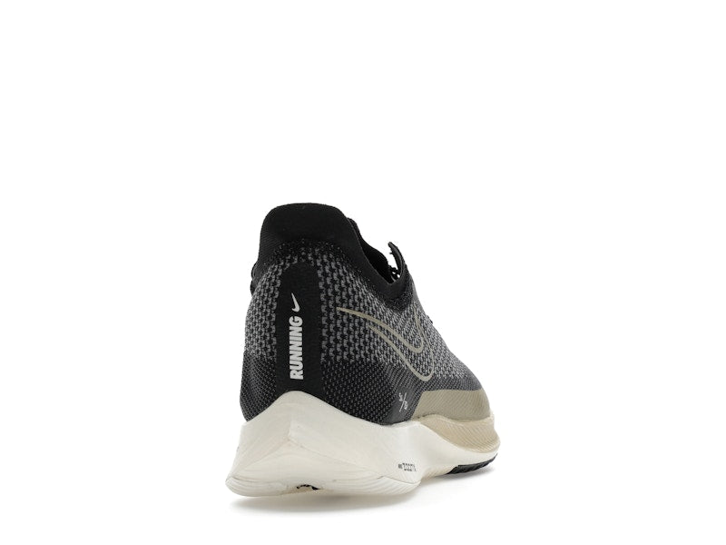 Nike Streakfly Black Metallic Gold Grain