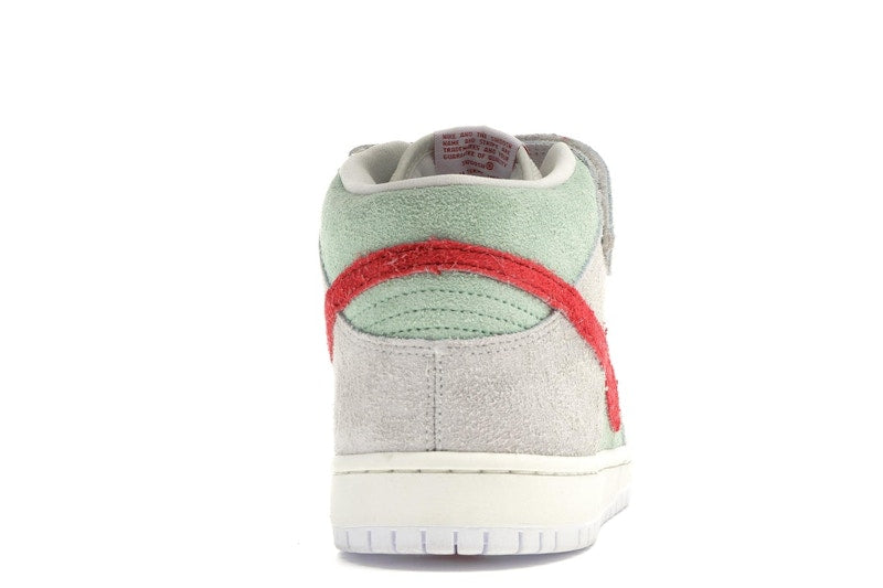 Nike SB Dunk Mid White Widow