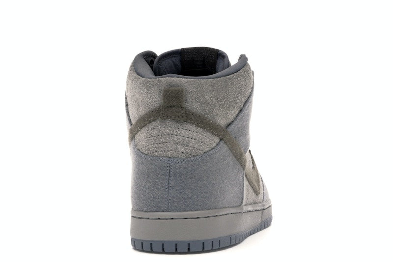 Nike SB Dunk High Tauntaun