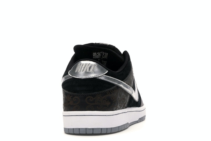 Nike SB Dunk Low Takashi 2