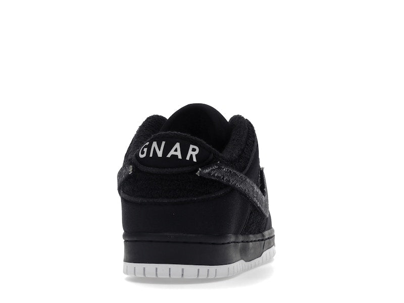 Nike SB Dunk Low Gnarhunters