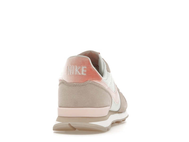Nike Internationalist Summit White Light Madder Root (Women's)