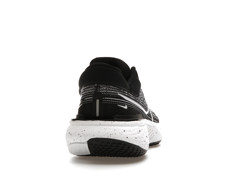 Nike ZoomX Invincible Run Flyknit Oreo