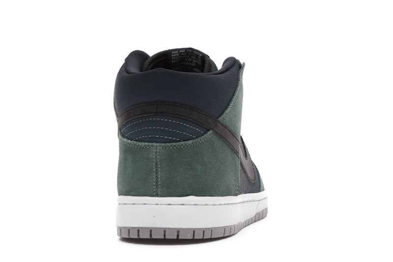 Nike SB Dunk Mid Nori