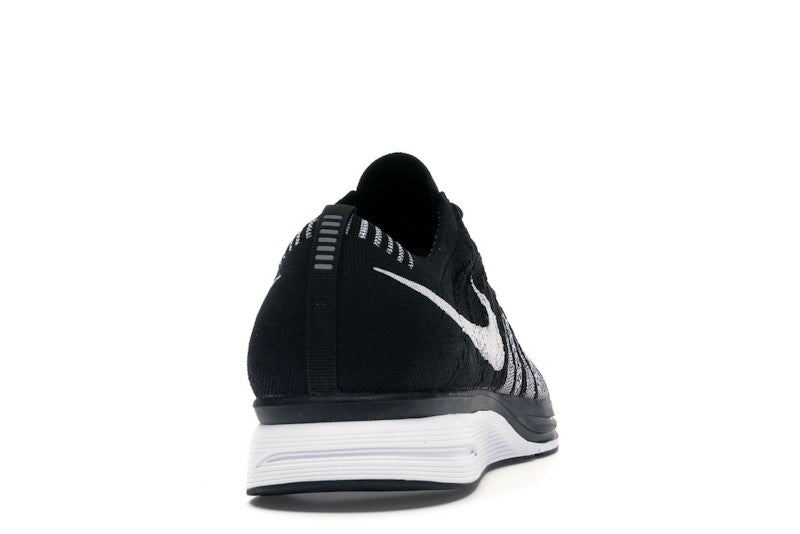 Nike Flyknit Trainer Oreo