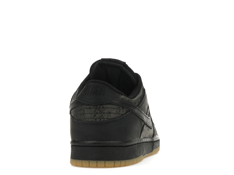 Nike SB Dunk Low Ostrich