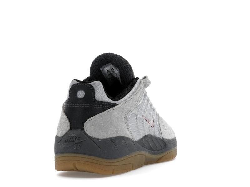 Nike SB Vertebrae Light Smoke Grey Dark Smoke Grey Black Dark Team Red