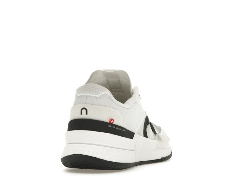 On The Roger Pro 2 Clay White Black (Women's)