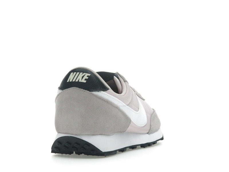 Nike Daybreak Barely Rose (Women's)