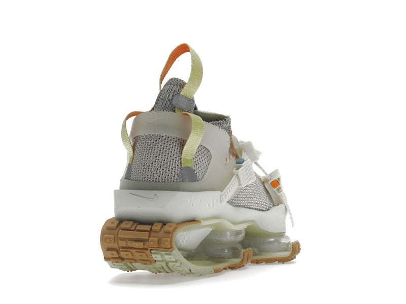 Nike ISPA Road Warrior Sail