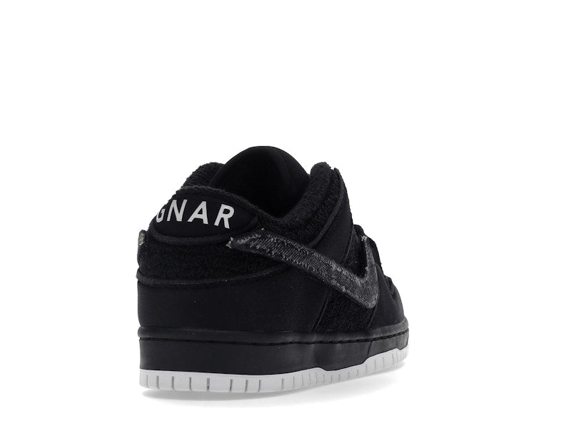 Nike SB Dunk Low Gnarhunters