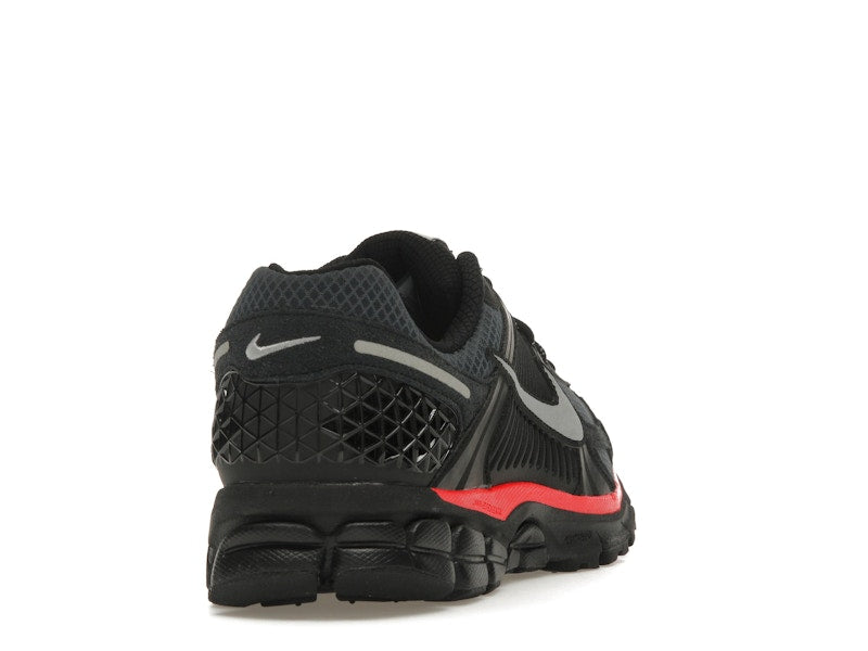 Nike Zoom Vomero 5 Black Metallic University Red