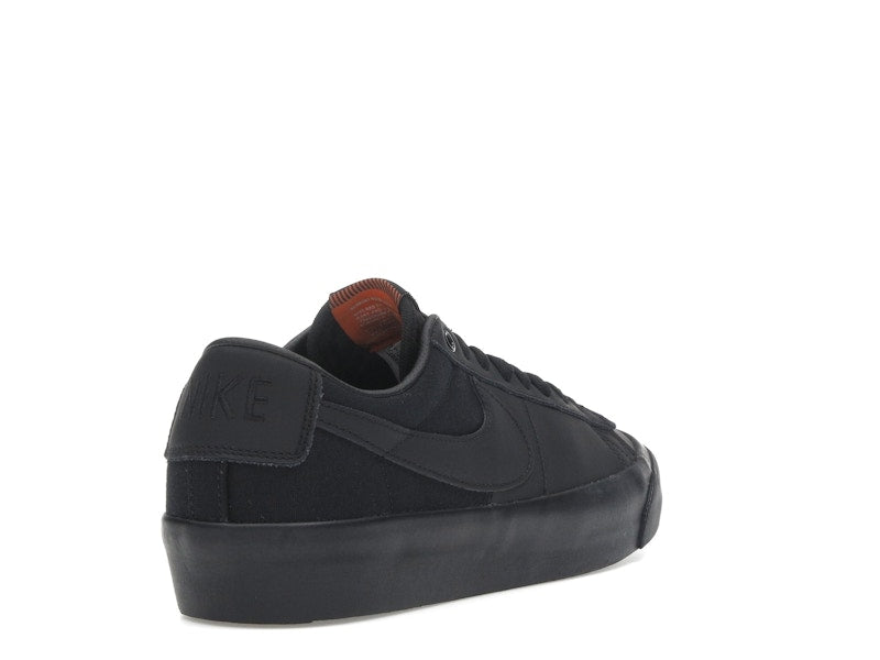 Nike SB Zoom Blazer Low Pro GT ISO Triple Black