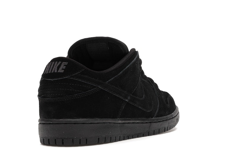 Nike SB Dunk Low Blackout