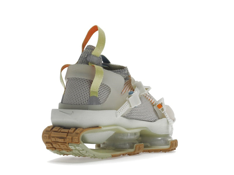 Nike ISPA Road Warrior Sail