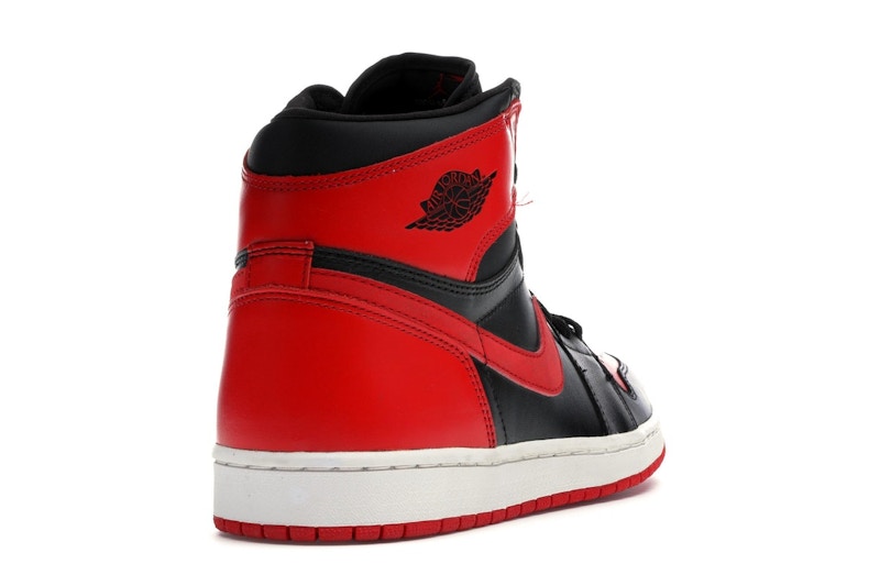 Jordan 1 Retro Bred (2001)