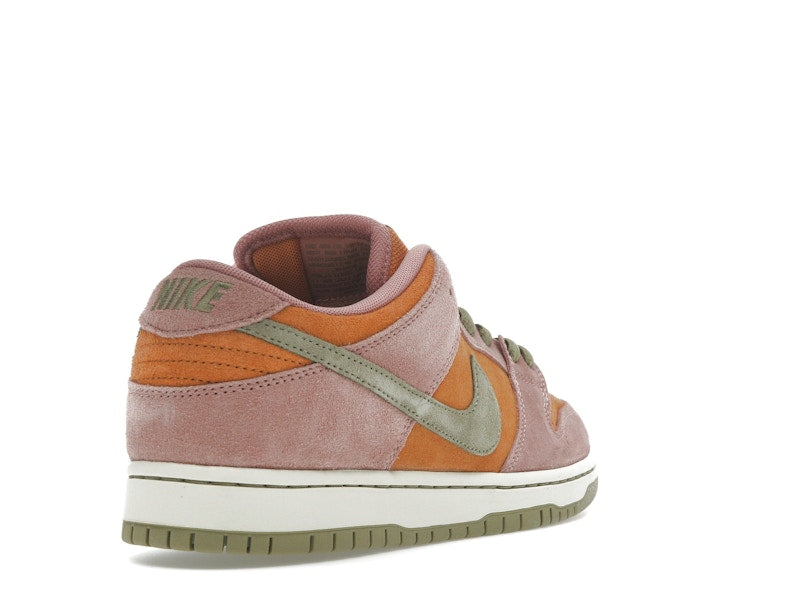 Nike SB Dunk Low Red Stardust