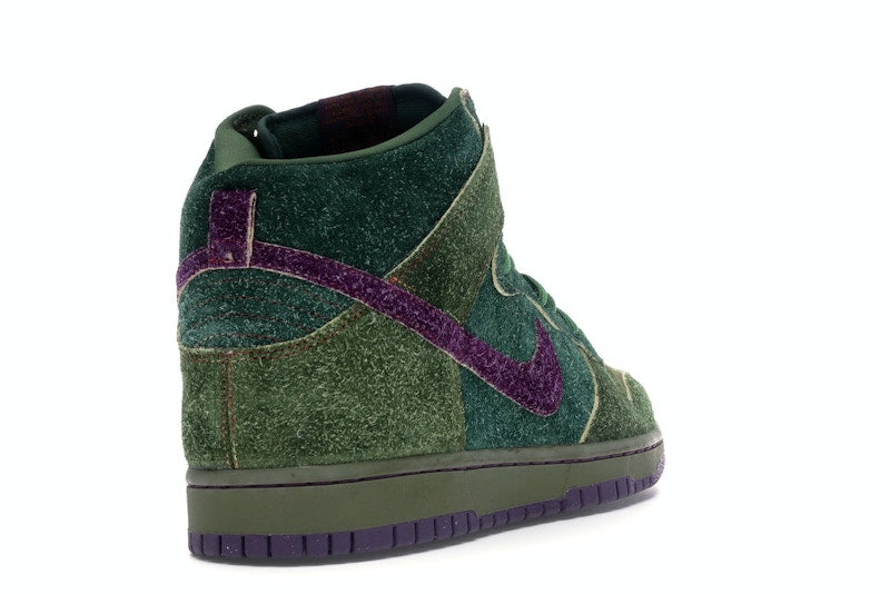 Nike SB Dunk High Skunk 420