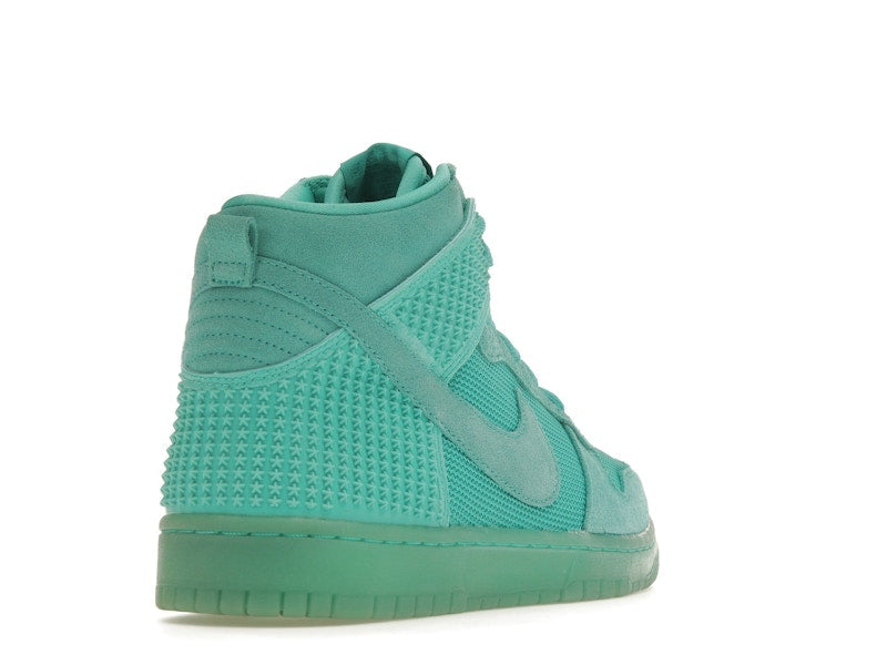 Nike Dunk CMFT Premium Light Retro