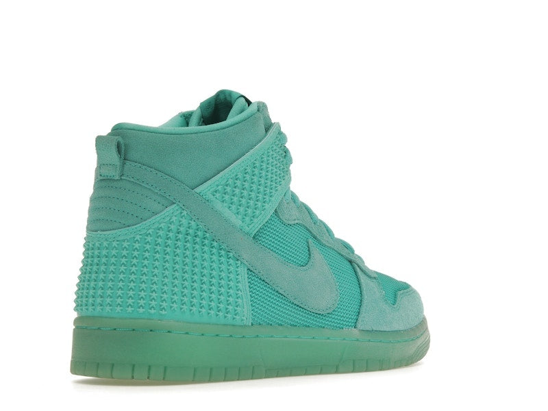 Nike Dunk CMFT Premium Light Retro