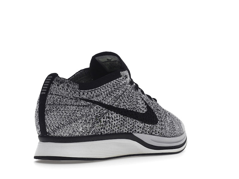 Nike Flyknit Racer Oreo