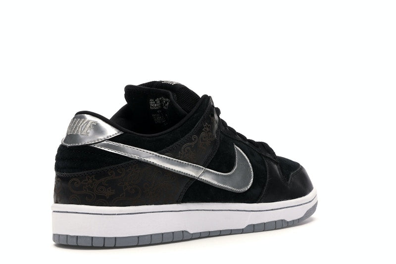 Nike SB Dunk Low Takashi 2