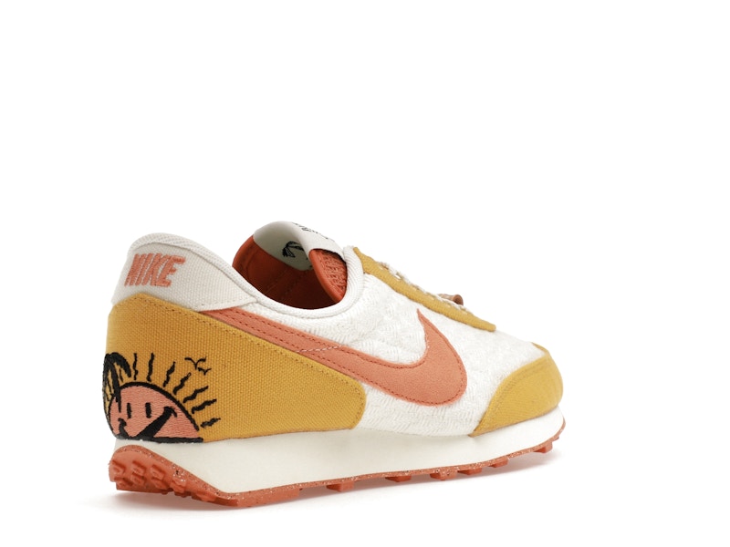 Nike DBreak SE Sun Club Hot Curry (Women's)