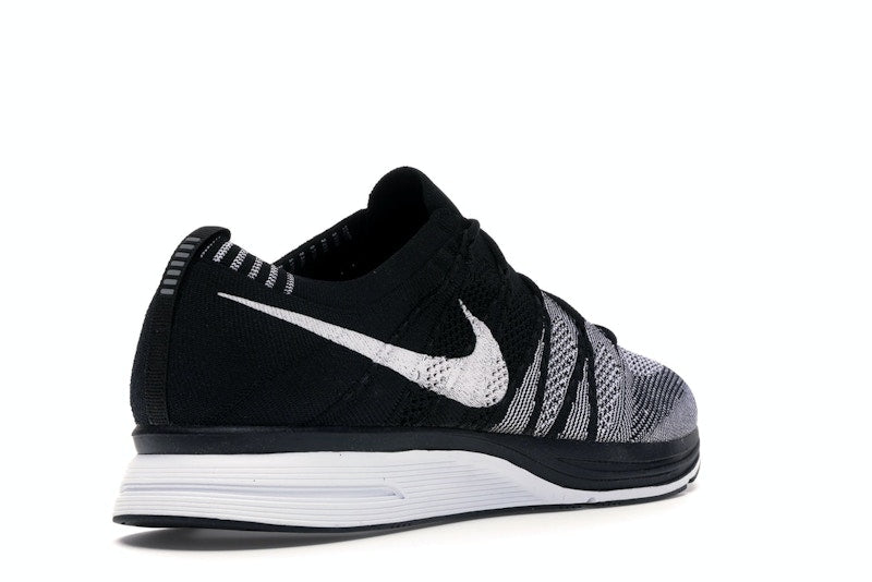 Nike Flyknit Trainer Oreo