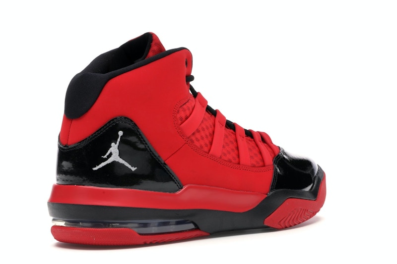 Jordan Max Aura Red Black