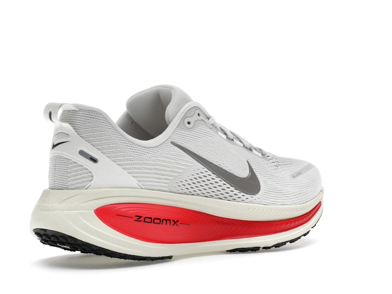 Nike Vomero 18 Platinum Tint Siren Red Light Smoke Grey Metallic Pewter