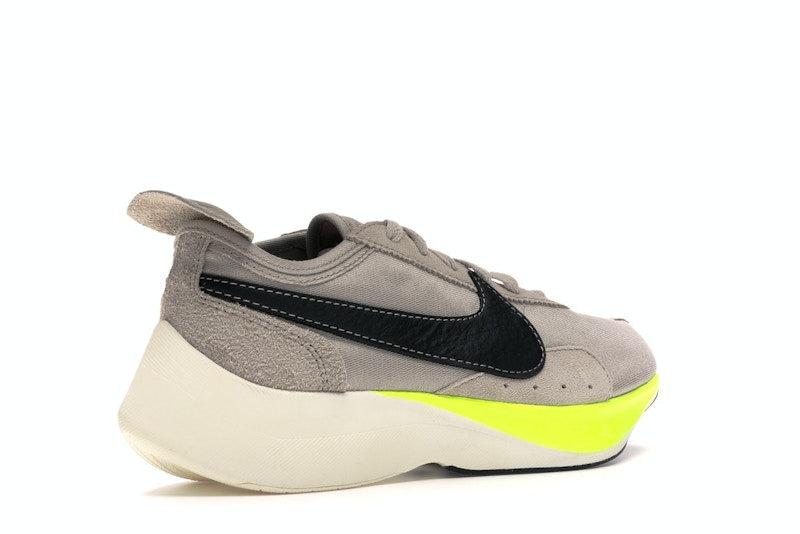 Nike Moon Racer String