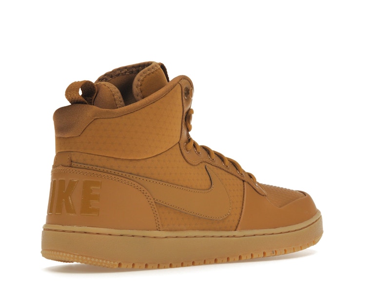 Nike Court Borough Mid Winter Wheat