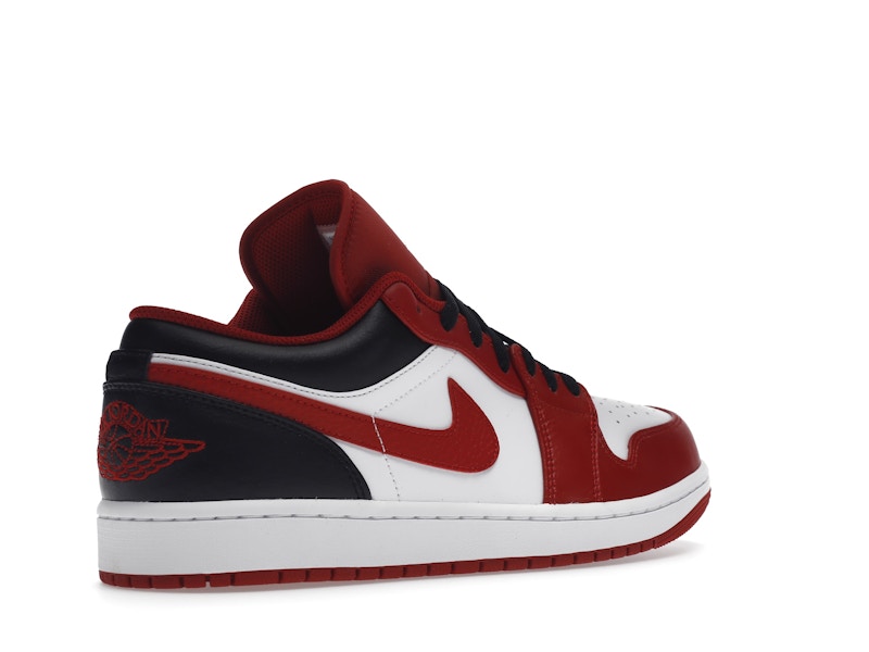 Jordan 1 Low Bulls