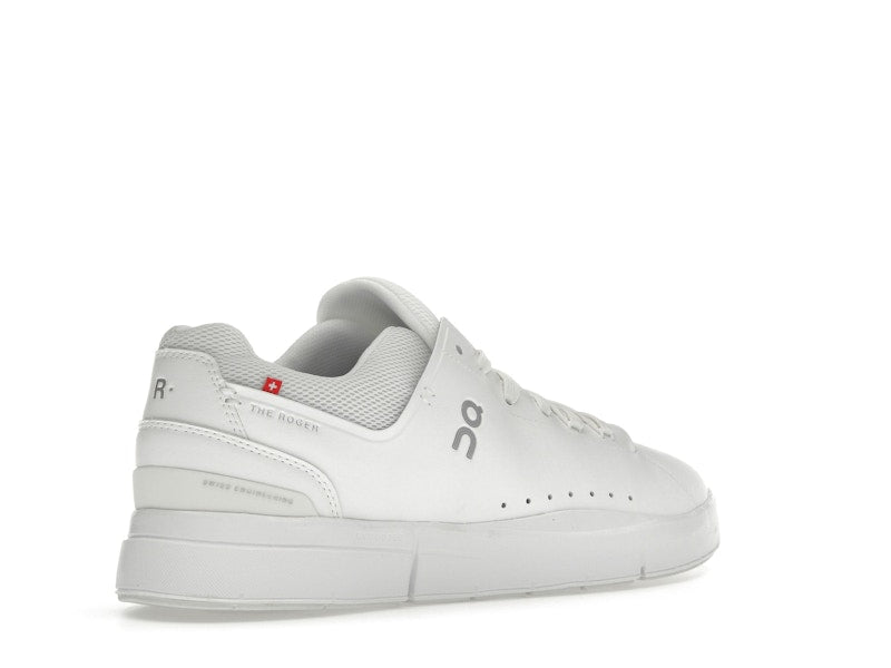 On The Roger Advantage All White (Women's)