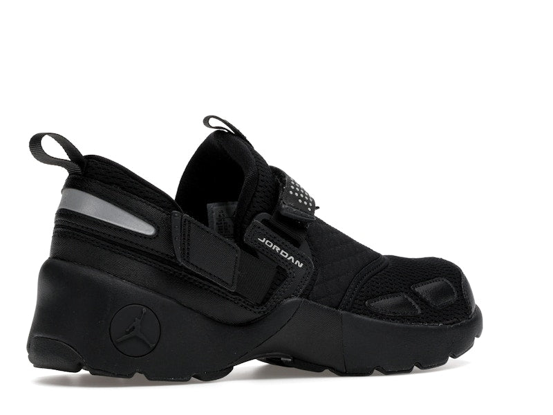 Jordan Trunner LX Triple Black (Women's)