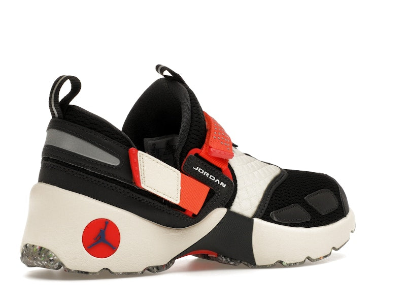 Jordan Trunner LX Rare Air (Women's)