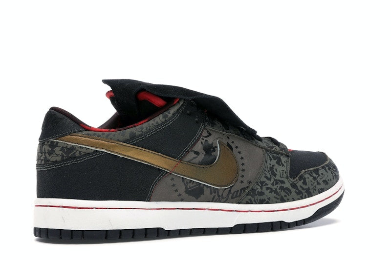 Nike SB Dunk Low SBTG