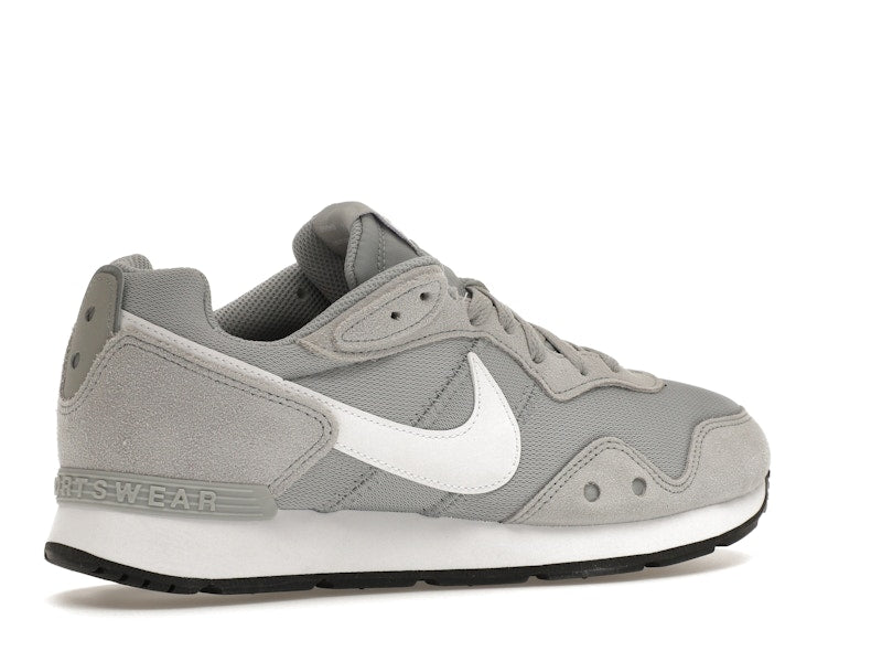Nike Venture Runner Wide Light Smoke Grey