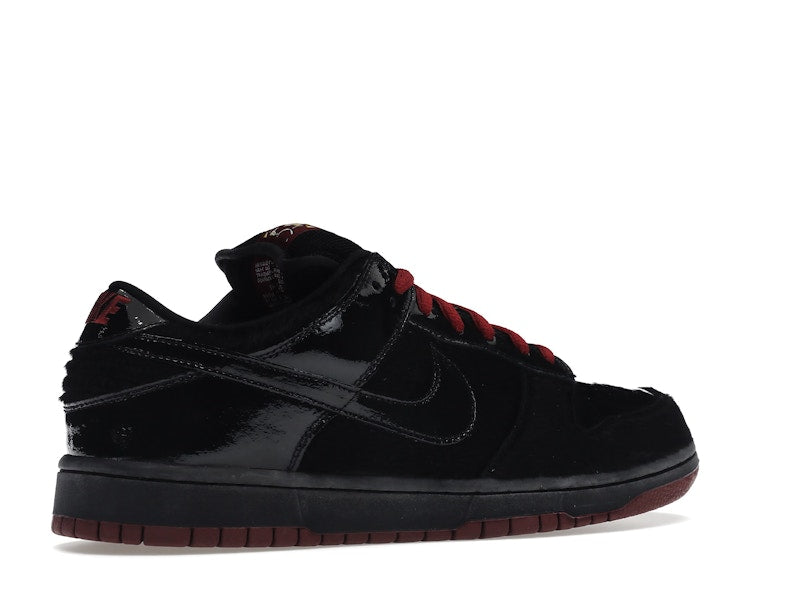 Nike SB Dunk Low Mafia