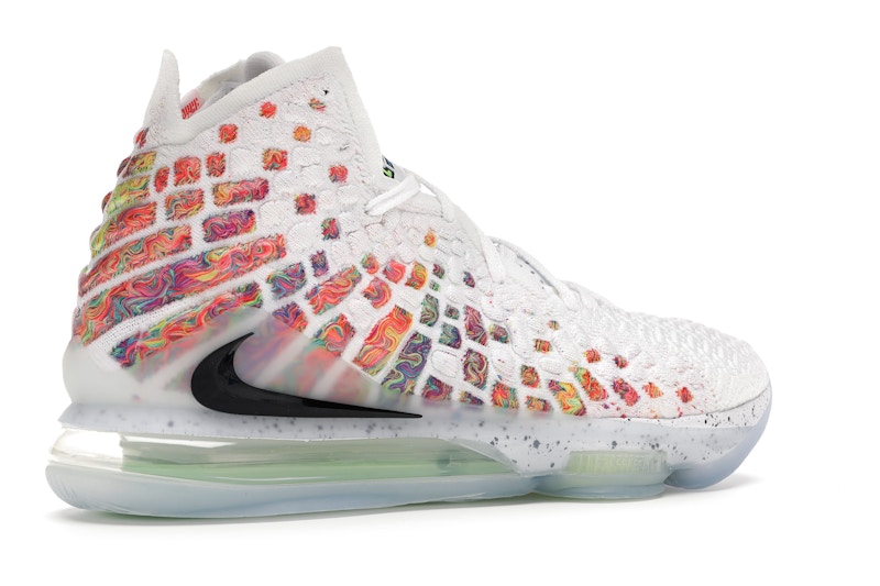 Nike LeBron 17 Air Command Force