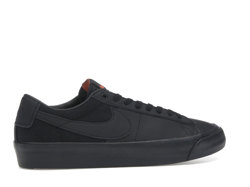 Nike SB Zoom Blazer Low Pro GT ISO Triple Black