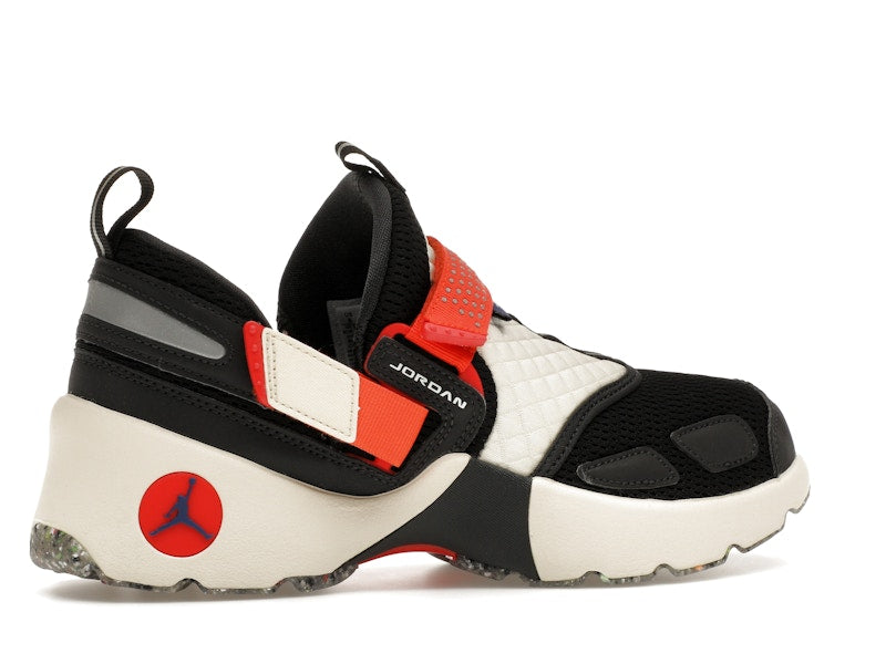 Jordan Trunner LX Rare Air (Women's)