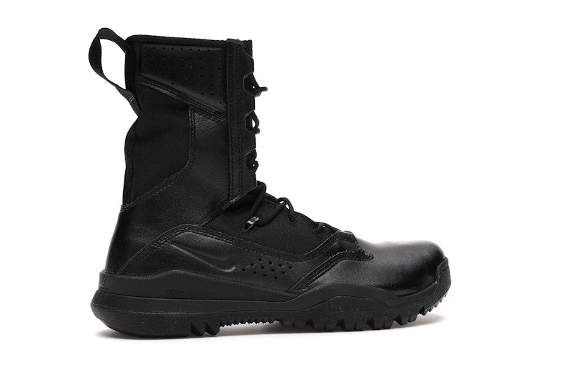 Nike Special Field Boot 8 Inch Black