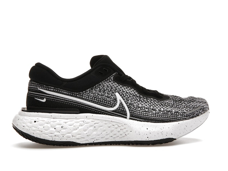 Nike ZoomX Invincible Run Flyknit Oreo