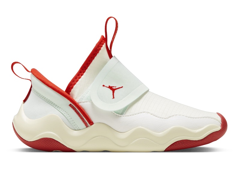 Jordan 23/7 Chinese New Year Ivory Barely Green Metallic Gold Challenge Red (PS)