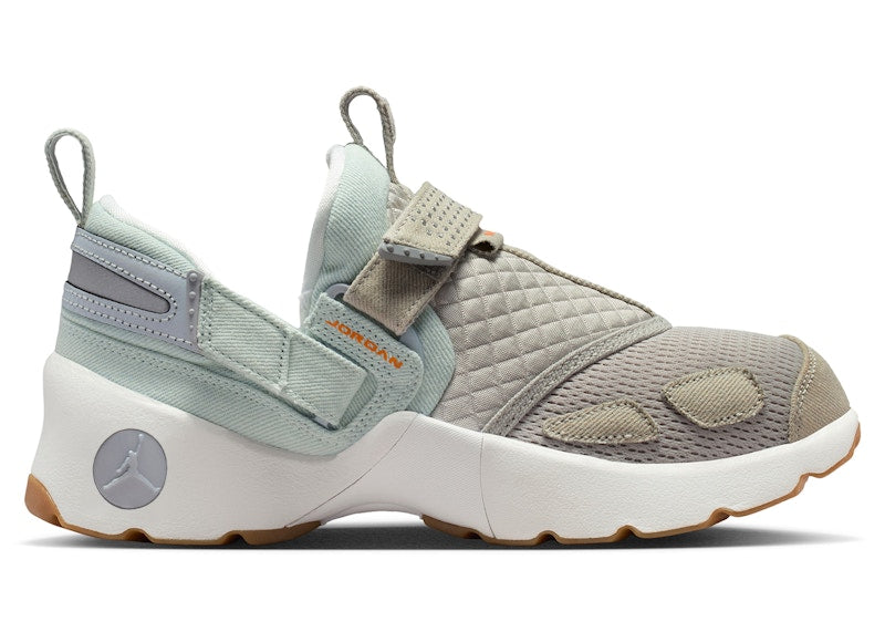 Jordan Trunner LX Corduroy White Bright Ceramic Gum (Women's)