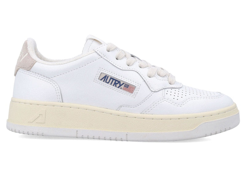 Autry Medalist Leather Low White Ivory (Women's)