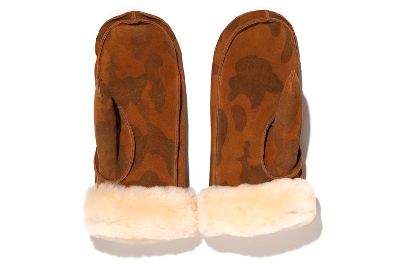 BAPE x UGG Mittens Brown