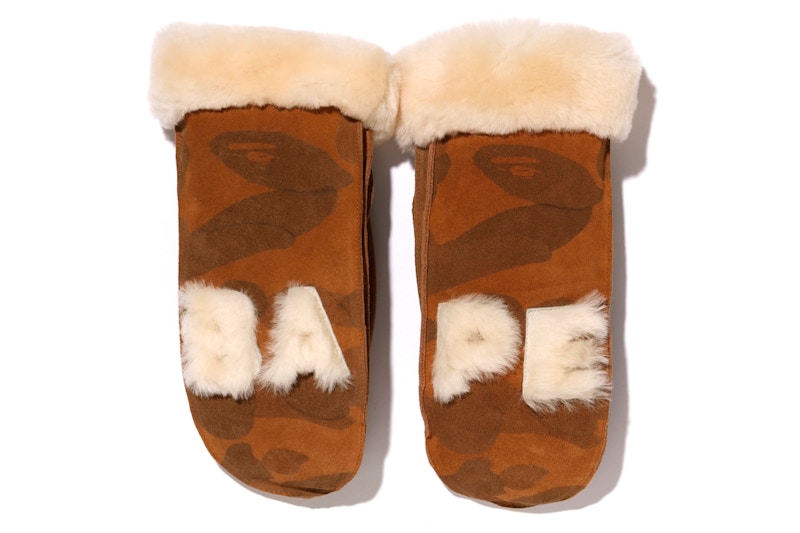BAPE x UGG Mittens Brown