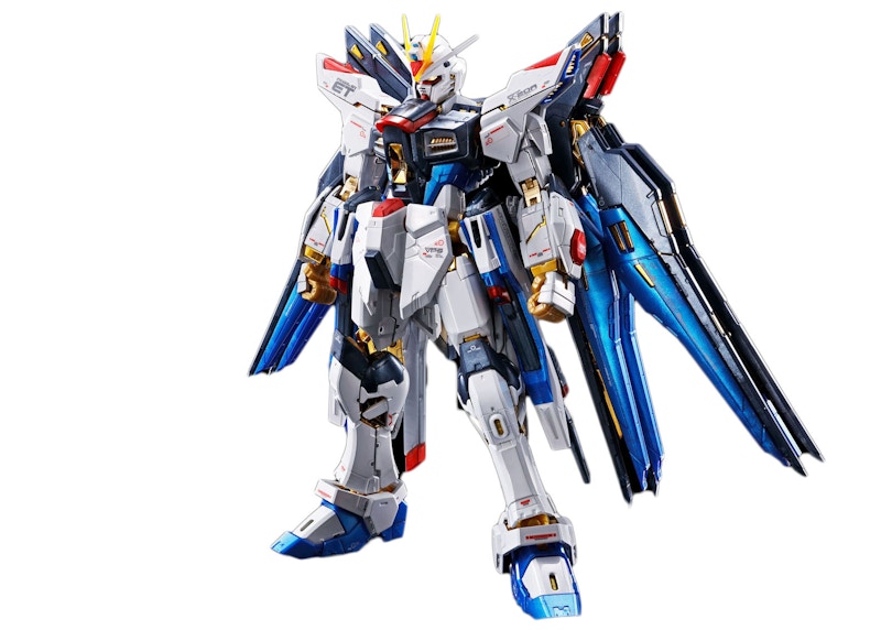 Bandai Gundam RG 1/144 STRIKE FREEDOM GUNDAM [TITANIUM FINISH] Model Kit Action Figure